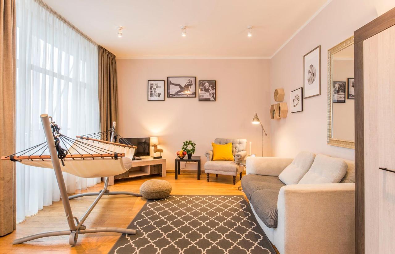 Central 2-Level Penthouse With Terrace And Free Parking Riga Exteriör bild