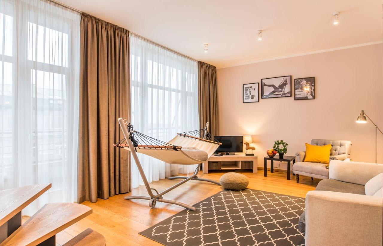 Central 2-Level Penthouse With Terrace And Free Parking Riga Exteriör bild