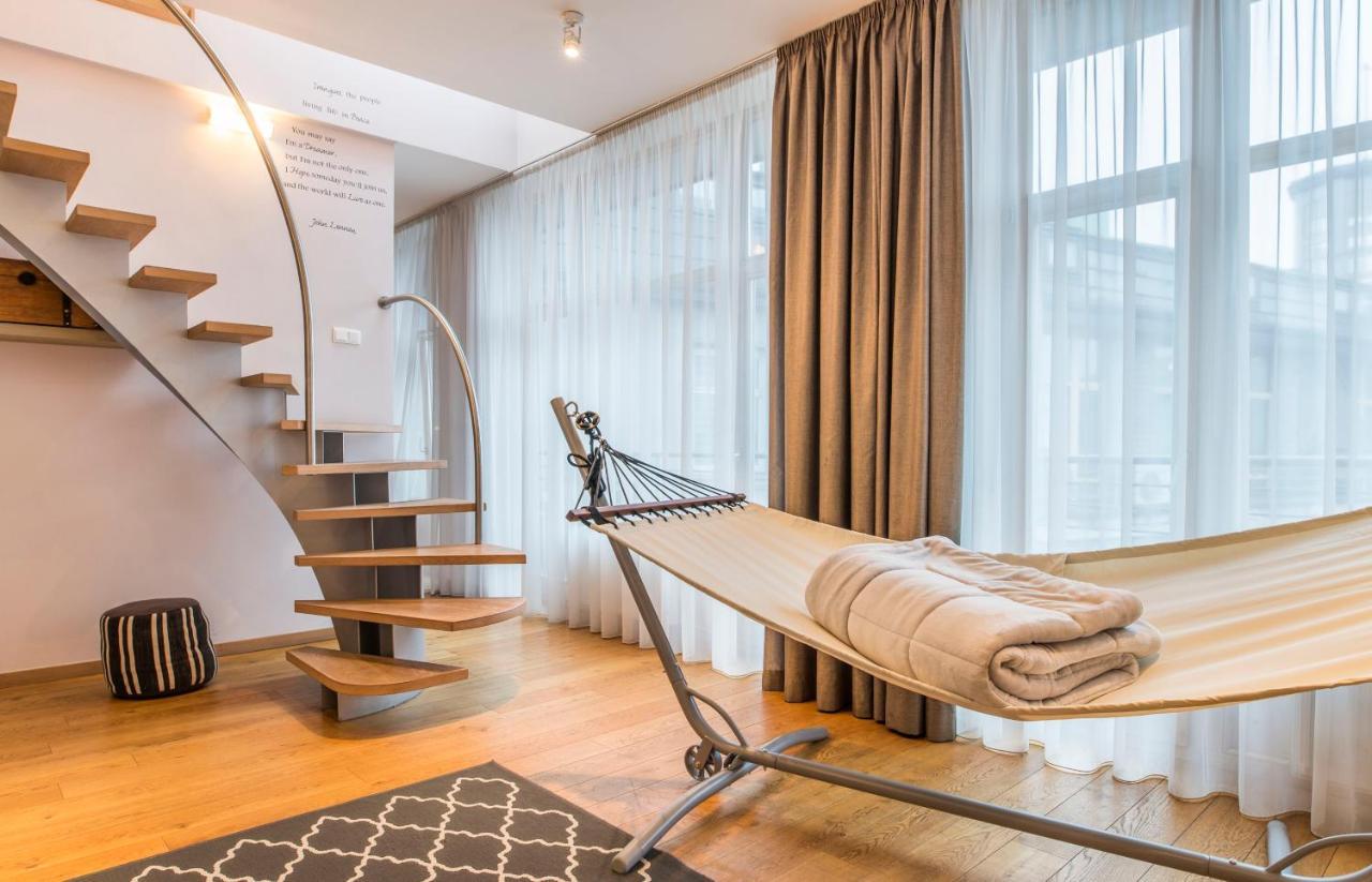 Central 2-Level Penthouse With Terrace And Free Parking Riga Exteriör bild
