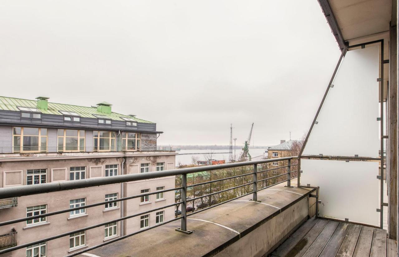 Central 2-Level Penthouse With Terrace And Free Parking Riga Exteriör bild