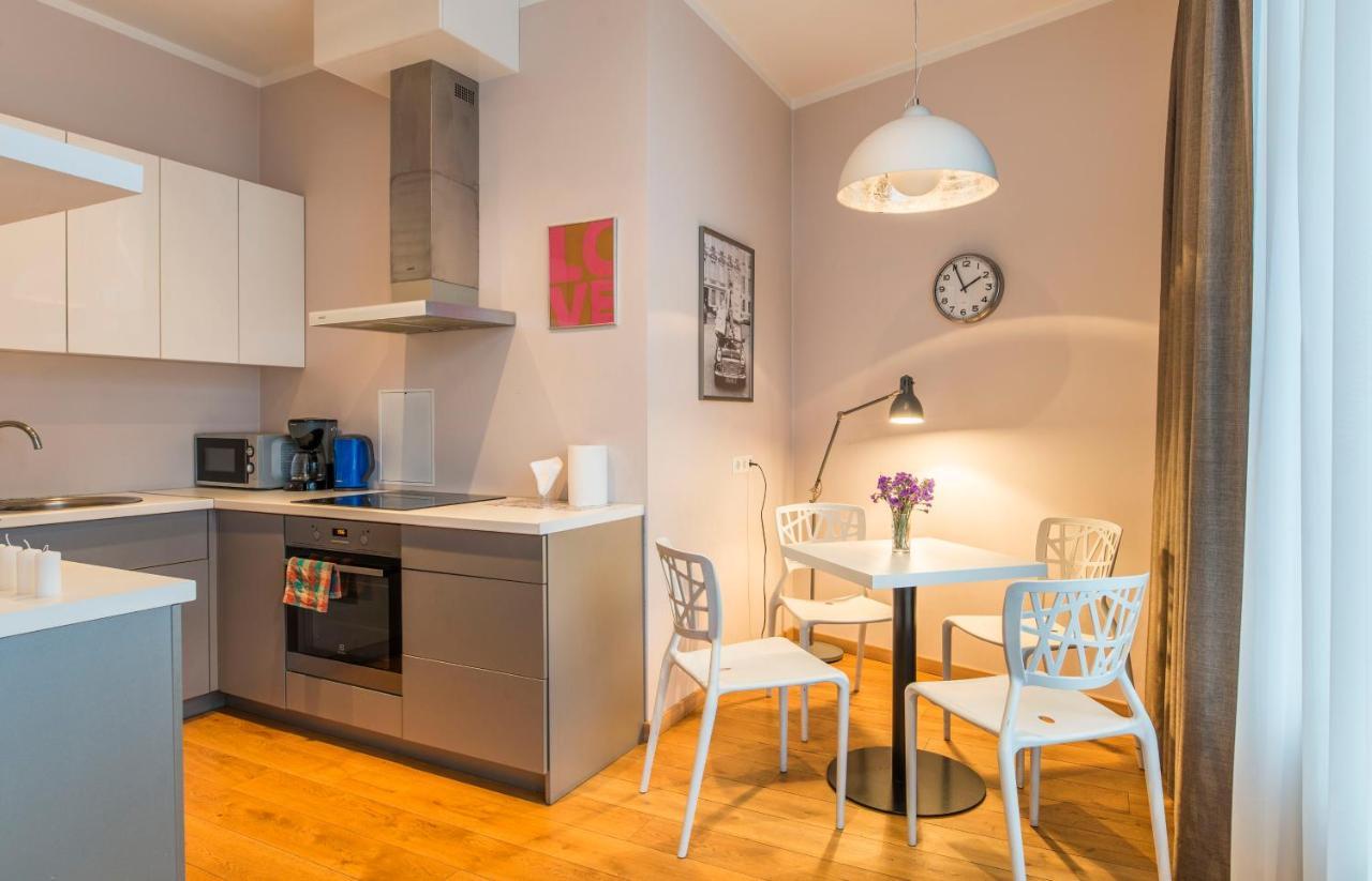 Central 2-Level Penthouse With Terrace And Free Parking Riga Exteriör bild