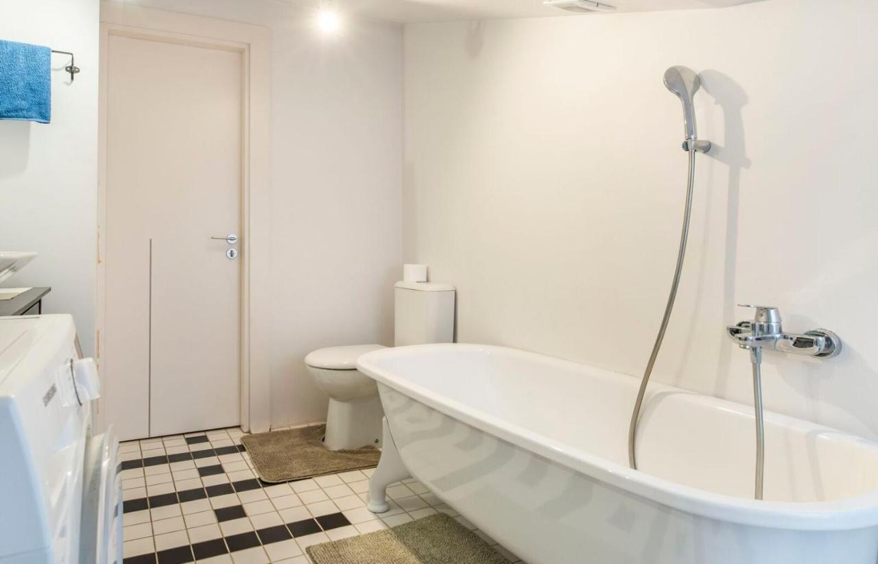 Central 2-Level Penthouse With Terrace And Free Parking Riga Exteriör bild