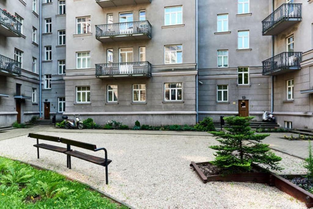 Central 2-Level Penthouse With Terrace And Free Parking Riga Exteriör bild