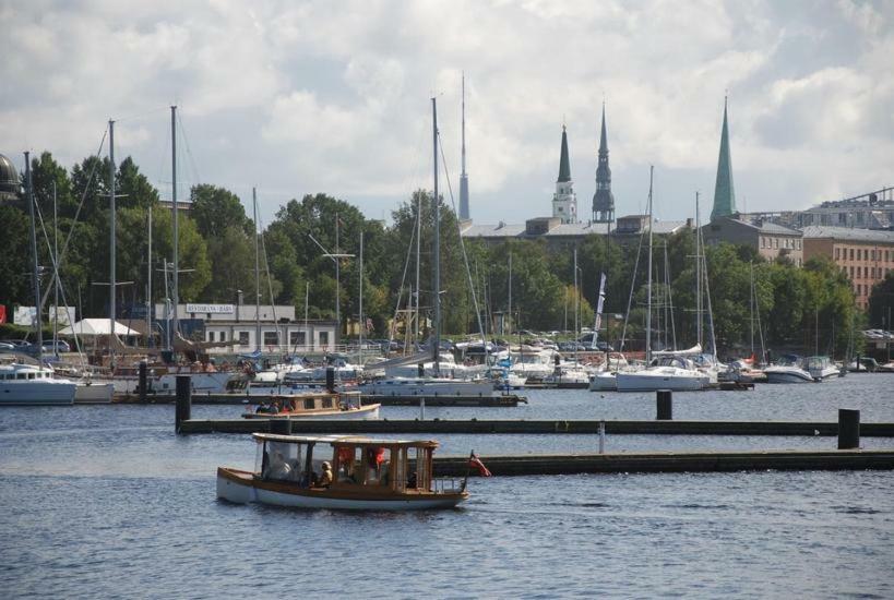 Central 2-Level Penthouse With Terrace And Free Parking Riga Exteriör bild